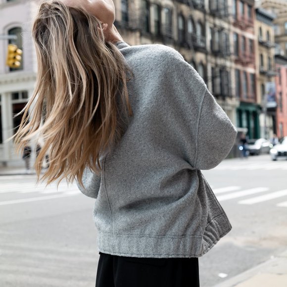 NWT ZARA OVERSIZED BOUCLE BOMBER LIGHT GRAY - Picture 5 of 8